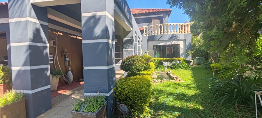 4 Bedroom Property for Sale in WestLake Country Safari Estate North West